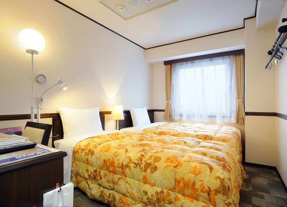 Toyoko Inn Kashiwa Eki Nishi Guchi Екстериор снимка