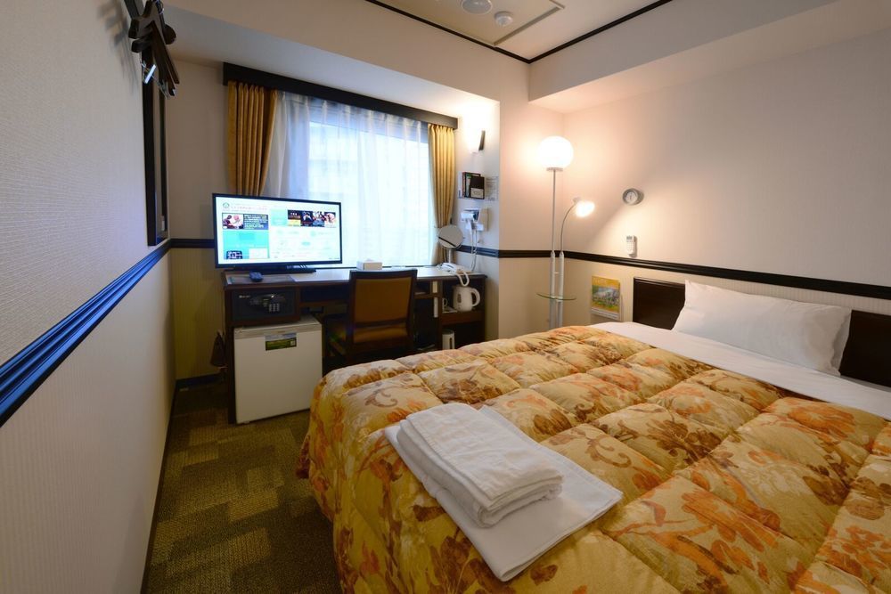 Toyoko Inn Kashiwa Eki Nishi Guchi Екстериор снимка