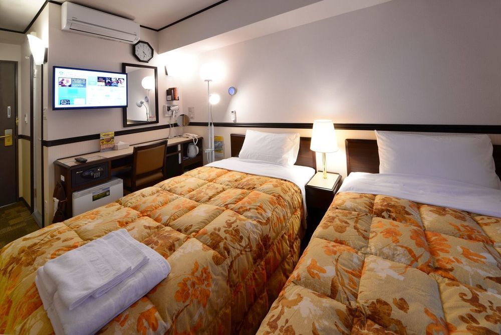 Toyoko Inn Kashiwa Eki Nishi Guchi Екстериор снимка